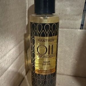 Matrix‎ oil wonder sharp cut oil cutting hair care